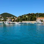 Gostinjska kuća Boutique Garden 3*