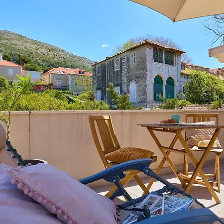 Gostinjska kuća Boutique Garden 3*