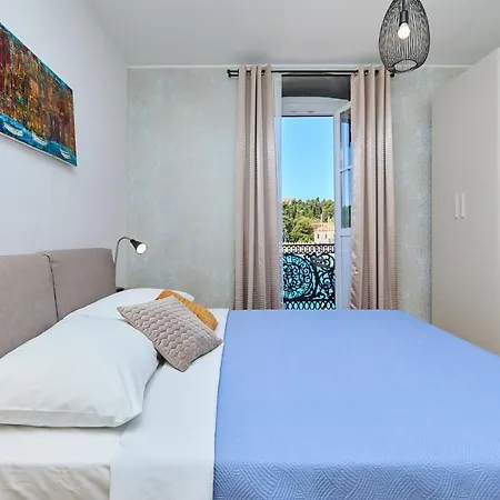 Boutique Garden בית הארחה