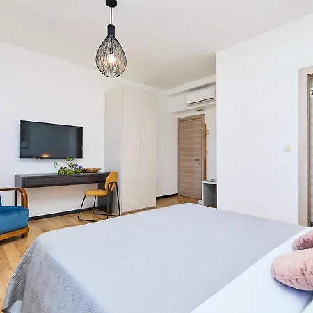 בית הארחה Boutique Garden 3*