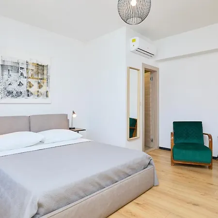 Boutique Garden בית הארחה 3*