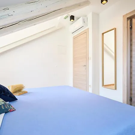 Boutique Garden בית הארחה 3*