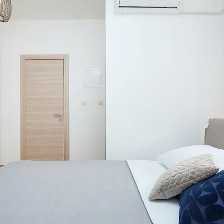 Boutique Garden בית הארחה